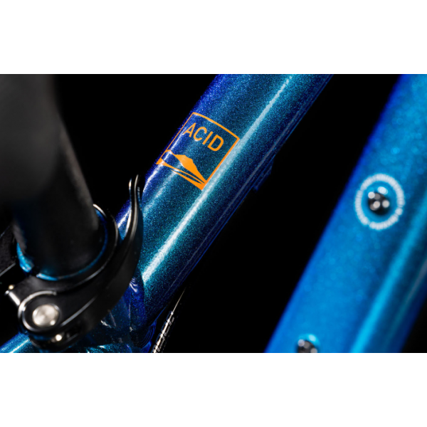 detalle tornillos portabidón CUBE ACID 200 DISC