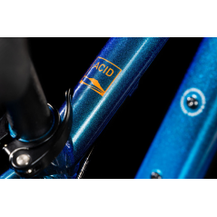 detalle tornillos portabidón CUBE ACID 200 DISC